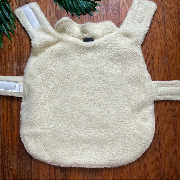 Eddie Bauer Pet Plaid Fleece Dog Jacket - Picture 5 of 7